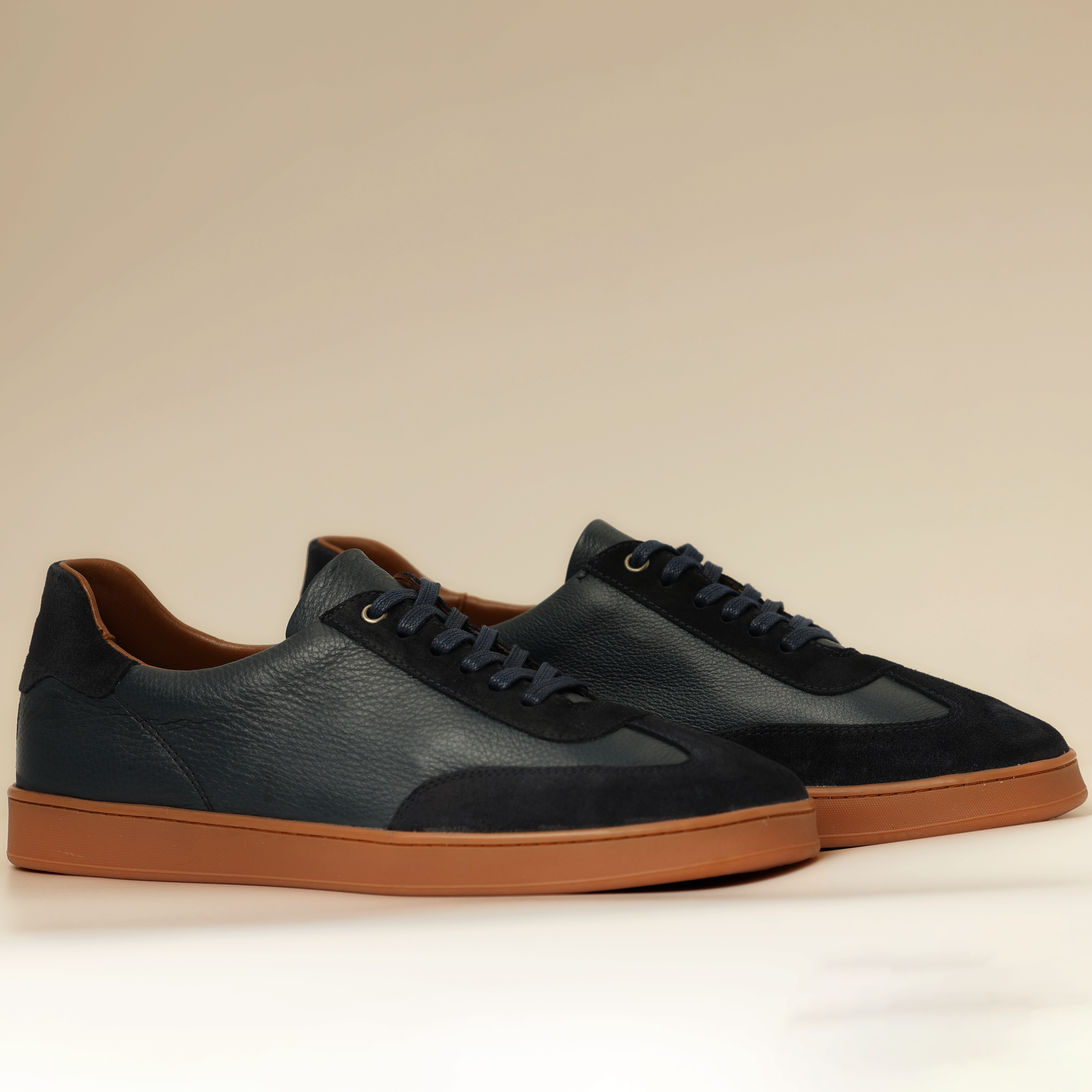 Basket Walk en daim 540(Black)