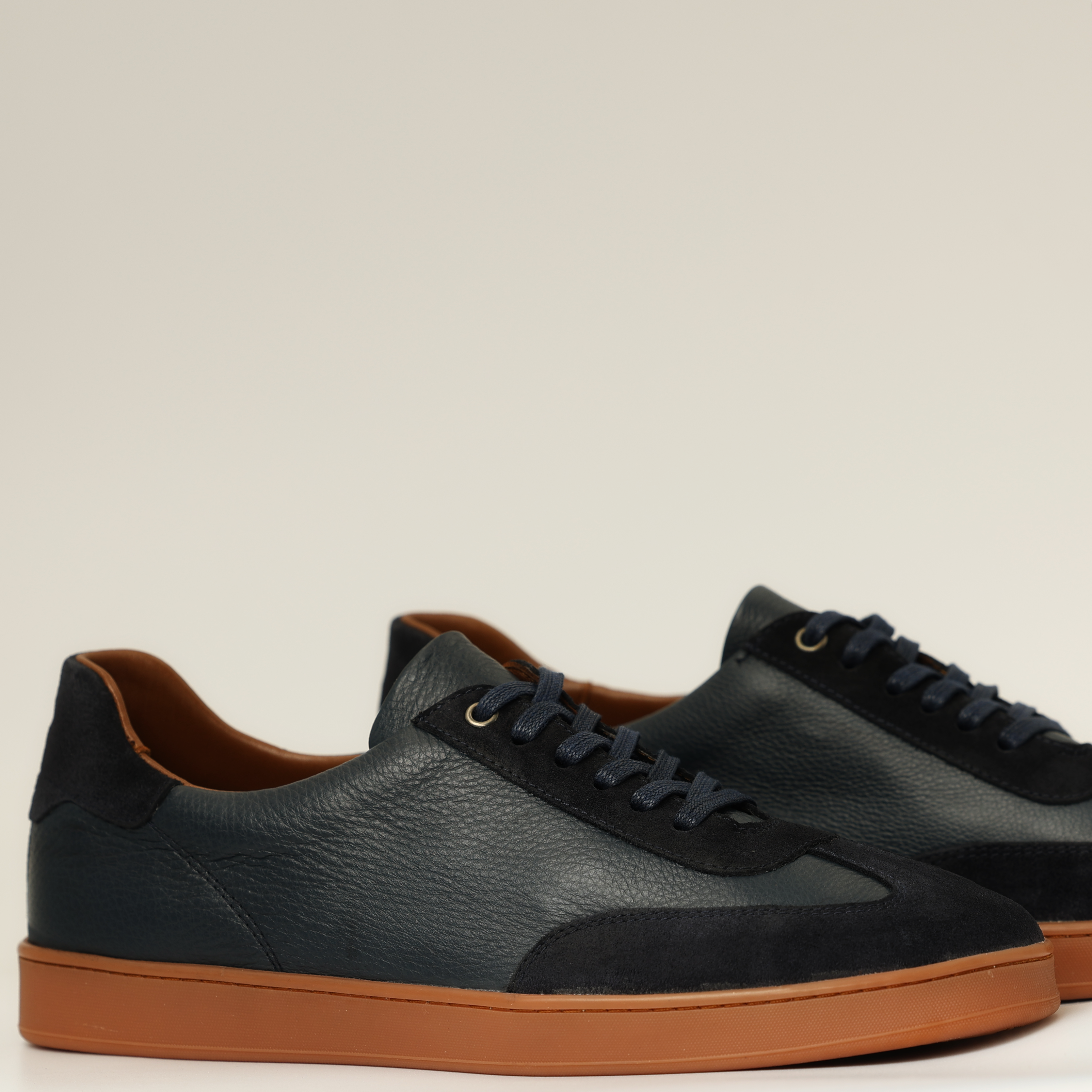 Basket Walk en daim 540(Black)